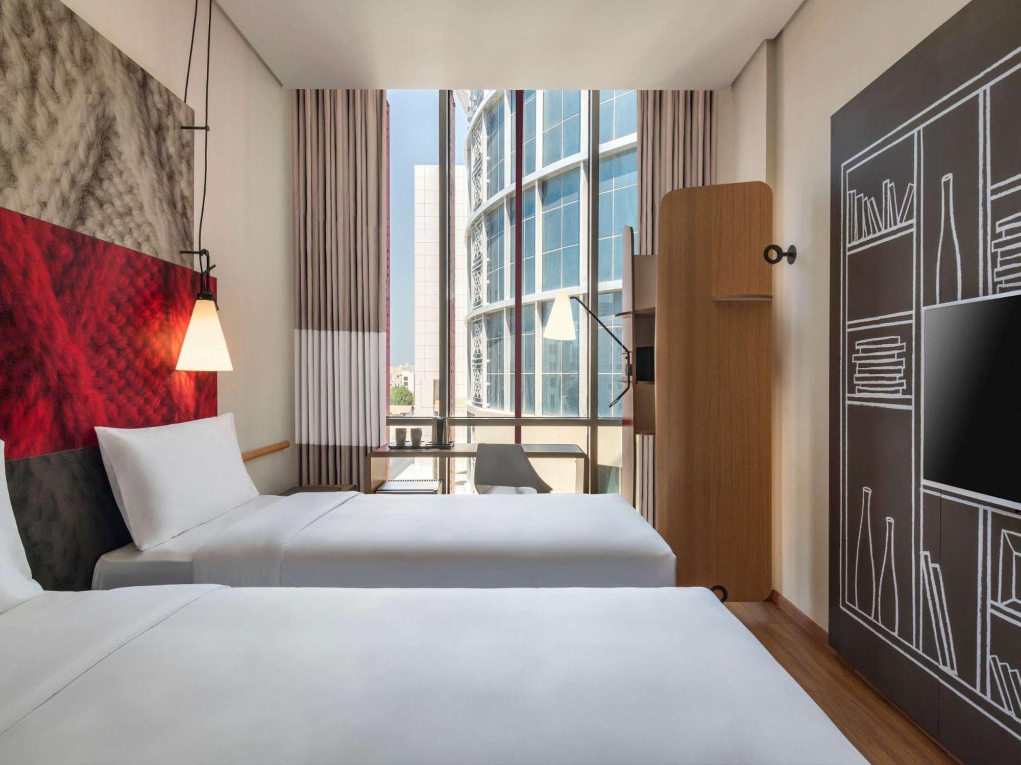 Ibis Doha Hotel Exterior photo